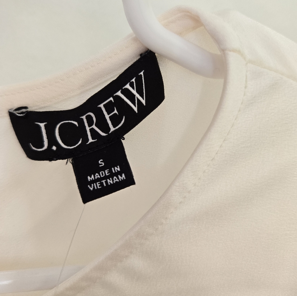 NWT J.Crew Ivory Long Sleeve Button-Back Top in Everyday Crepe - Picture 12 of 14